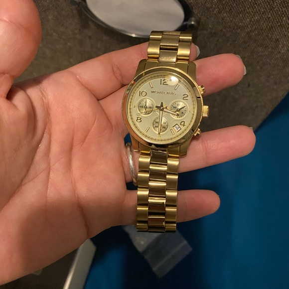 michael kors watch - Picture 2 of 3